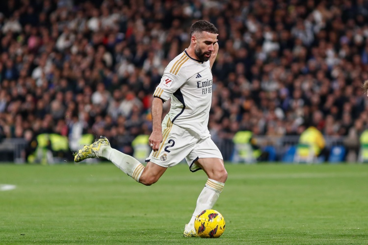 阿斯：卡瓦哈尔是皇马目前理论上首发右后卫，阿诺德本轮仍是替补