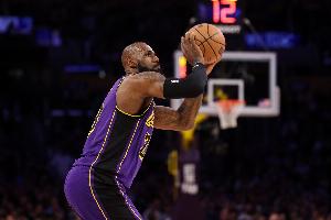 Skip：若骑士进总决甚至夺冠不是很了不起吗？在无LBJ的情况下？