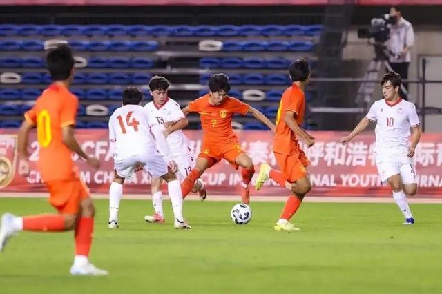 中国U16男足坐二望一，将与韩国队争冠